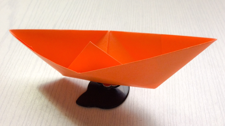 折纸:怎样折一只普通的小船