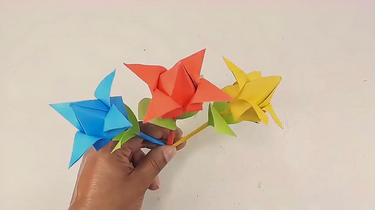 折纸教程,教你用彩纸diy简单的纸百合