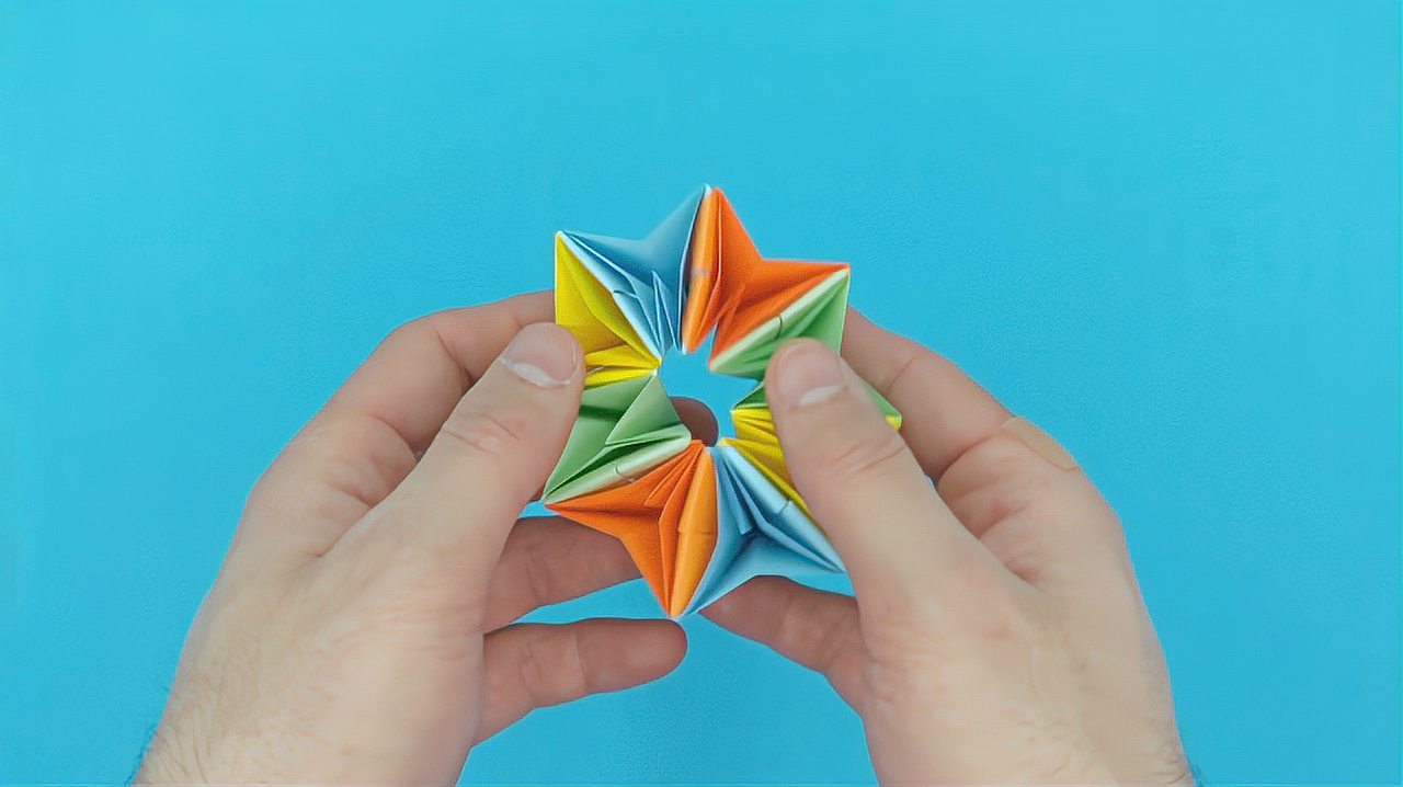超好玩的减压玩具,自己动手diy做折纸可以变换形状的魔法球教程