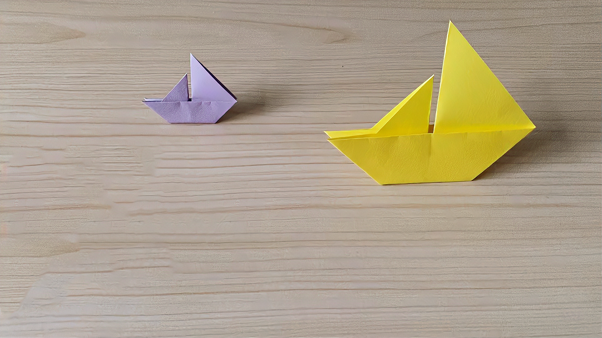 折纸教程,带你学习如何折叠纸帆船!