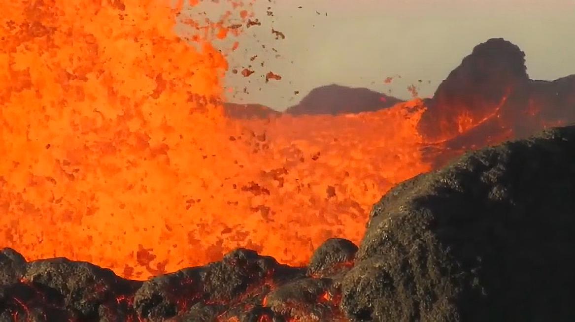 火山的爆发,现在还难以预测,一次大的爆发,会成为巨大的灾难