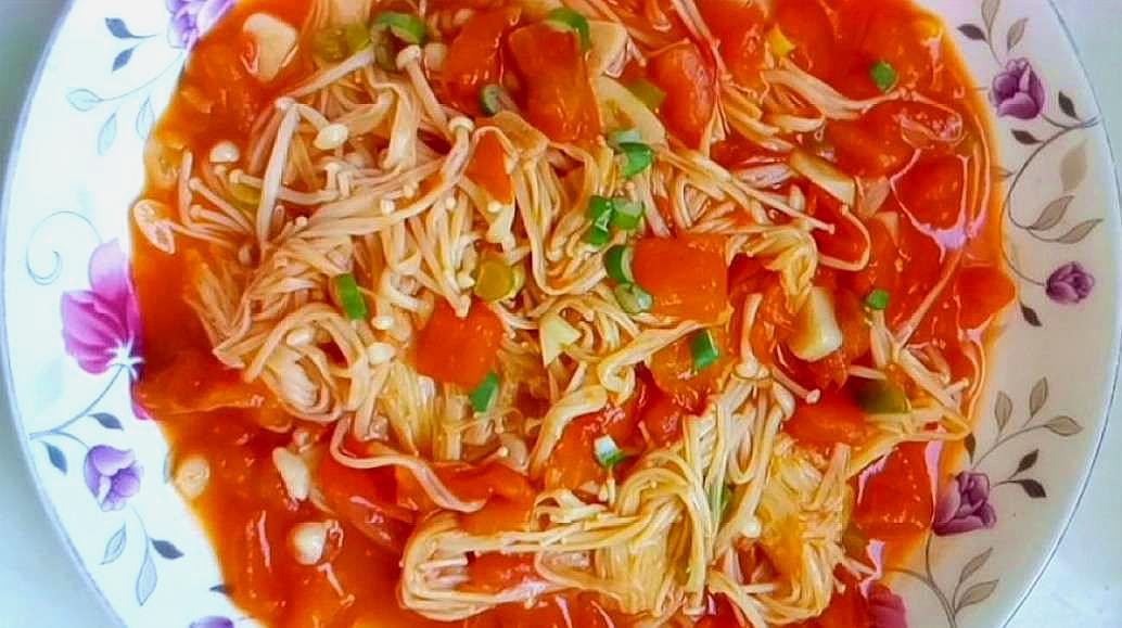 西红柿炒金针菇的做法,营养又开胃的家常菜,好吃下饭,简单易学