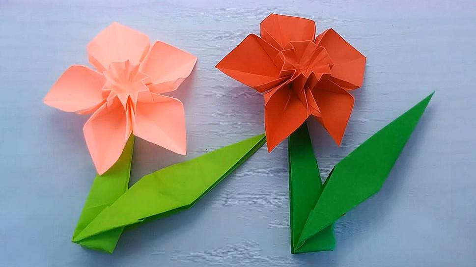 漂亮的立体小花折纸教程,可以摆在桌子上做装饰哦,折纸教程大全