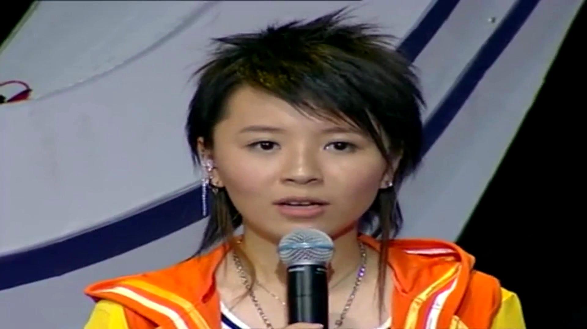 2005超级女声总决赛,纪敏佳pk黄雅莉,这段让人印象深刻!