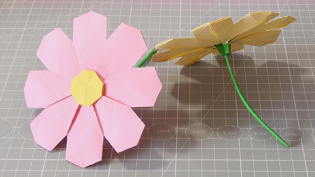 如何做出折纸花朵?