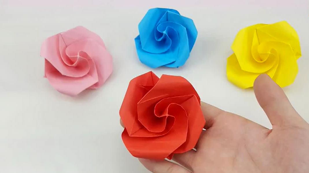 怎么用纸折出玫瑰花