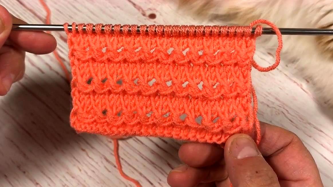 04:34  来源:好看视频-棒针编织很常见的毛衣手工织法,简单大方,织