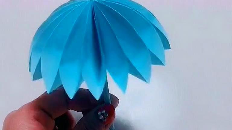 折纸小雨伞,非常简单精致,几张纸就能完成!