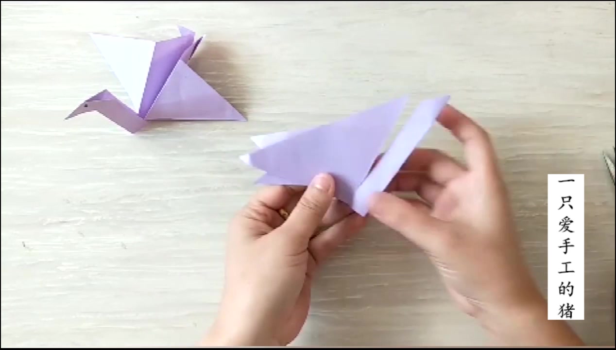 美丽的小天鹅折纸,简单几步就能折好,小朋友都喜欢!