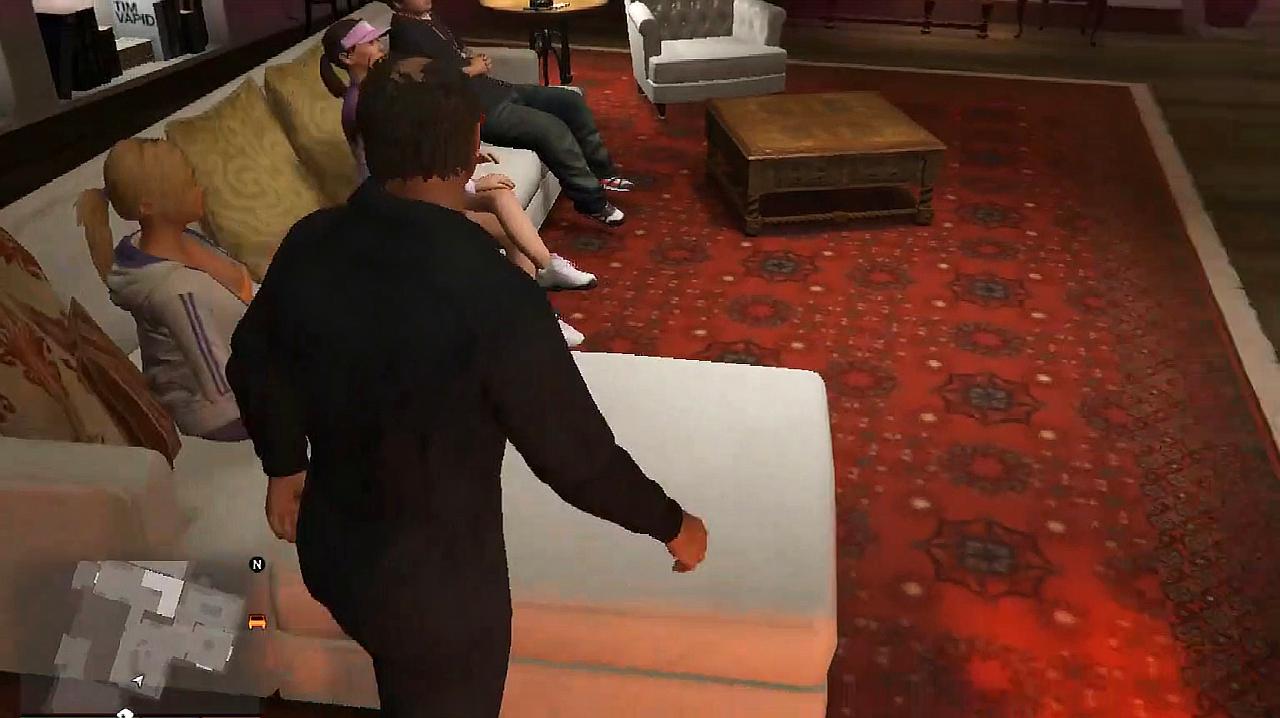 服务升级 2gta5:崔佛使用榴弹炮把吉米,崔西,阿曼达杀了!