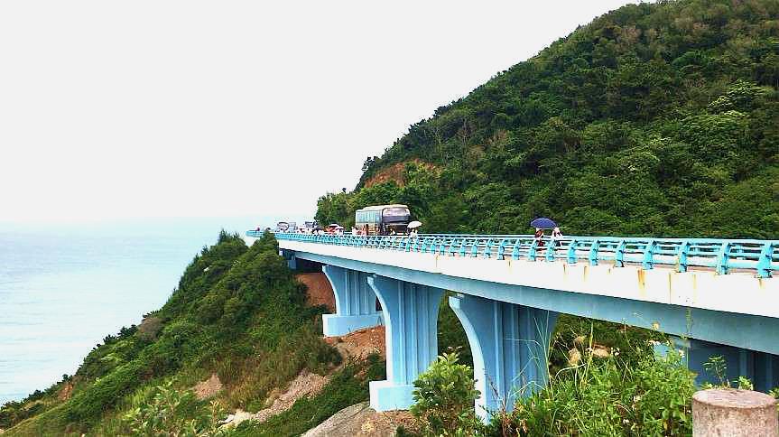 实录:东山岛苏峰山,网红桥上,自驾游和跟团游,两者有何区别?