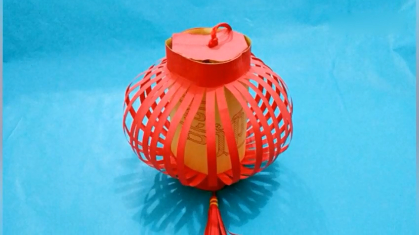 这个简单的红灯笼团团圆圆有寓意,好看又好做中秋节,灯笼制作