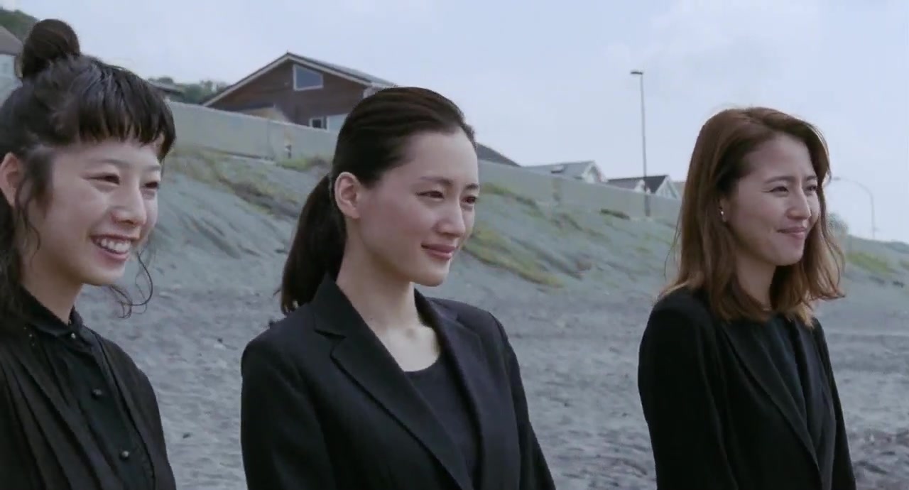长泽雅美,非常安静舒服的电影《海街日记》