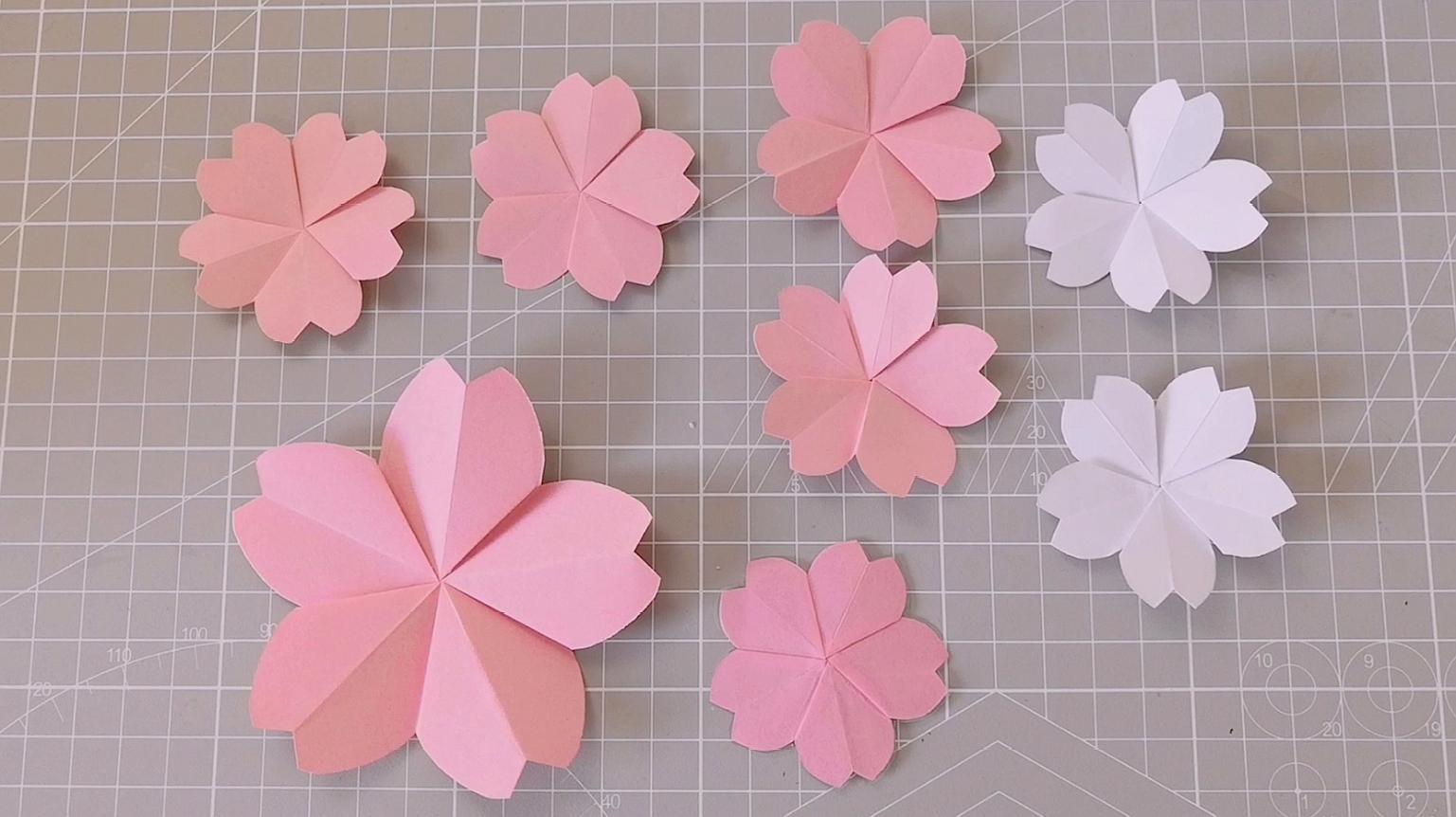 漂亮又简单的平面樱花,剪一剪折一折就能完成,方法很简单呢