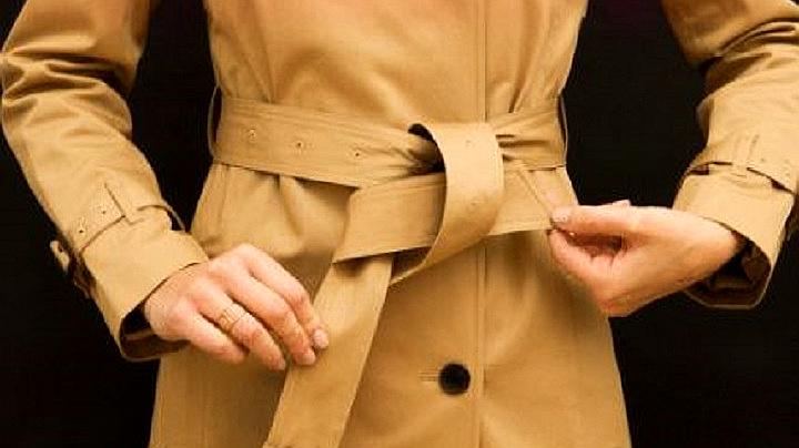 1腰带打结:呢子大衣腰带打结方法有很多,下面有三种打结方法,可以系