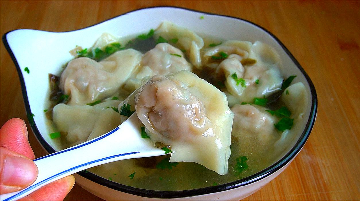 教你鲜肉虾仁馄饨的家常做法,皮薄馅鲜又多汁,好吃又解馋