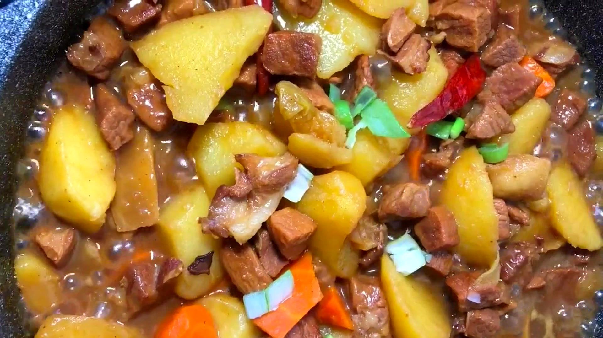 美食攻略家庭版牛肉炖土豆做法分享