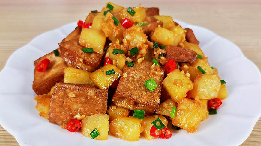 土豆炖豆腐怎么做好吃