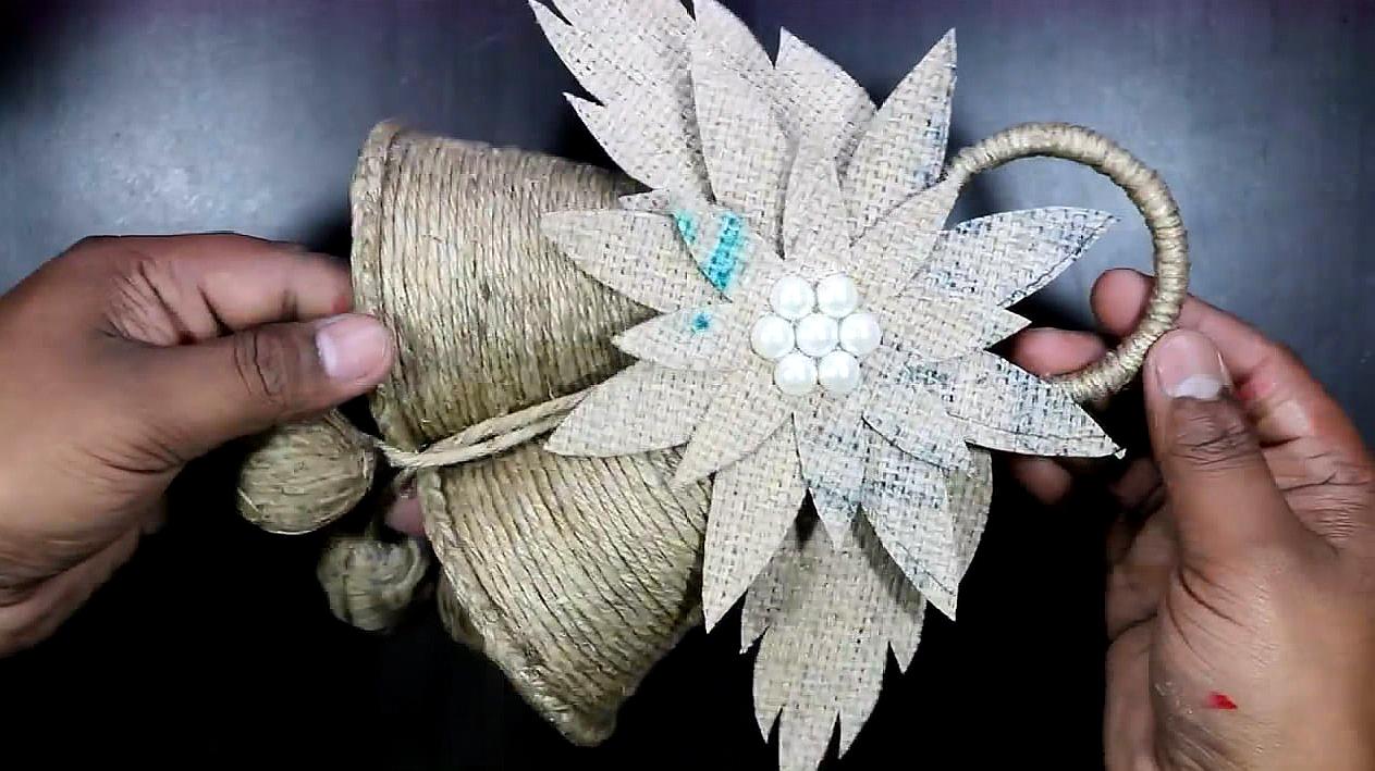 1創意麻繩花籃的製作方法.