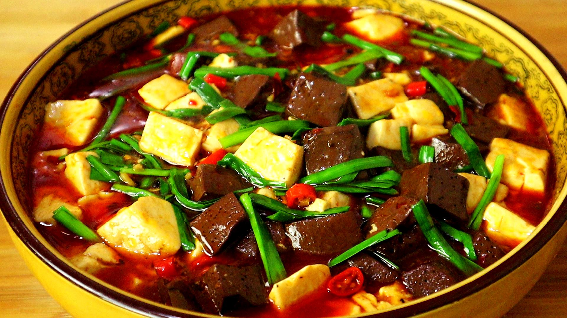 分享六道美味家常菜:猪血烧豆腐上榜,香菇肉片上桌孩子吵着吃!