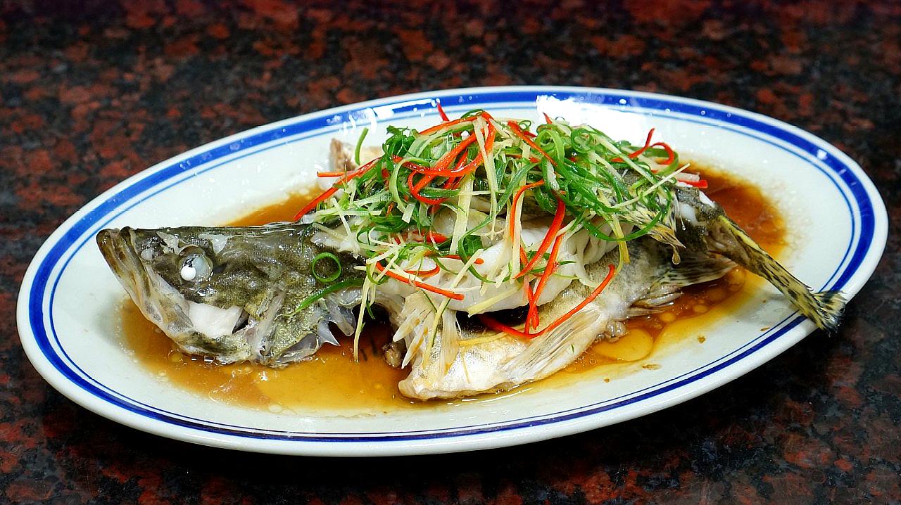 清蒸桂花鱼,广东人海鱼原汁原味的做法,鲜嫩滑口好下饭