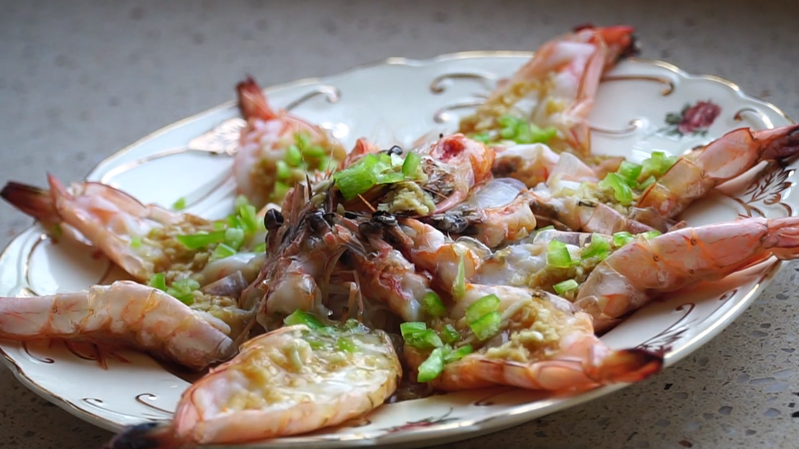 微波炉烤虾怎么做_微波炉烤虾的做法_豆果美食
