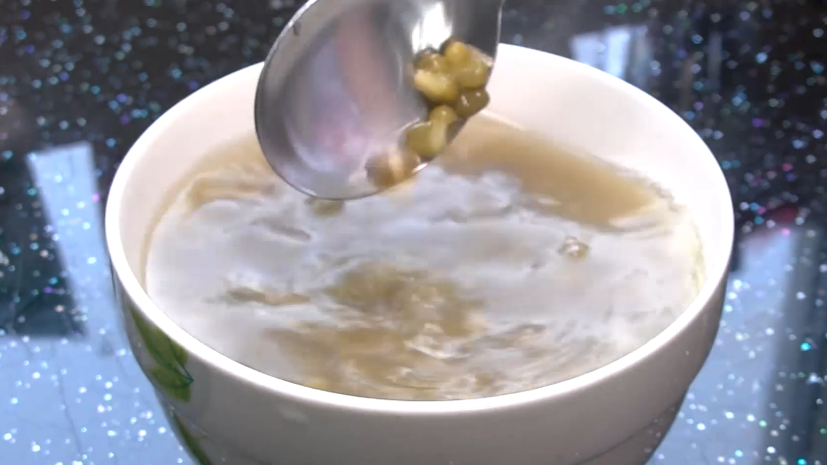 粤式绿豆糖水怎么做_粤式绿豆糖水的做法_小米粒喂食记_豆果美食