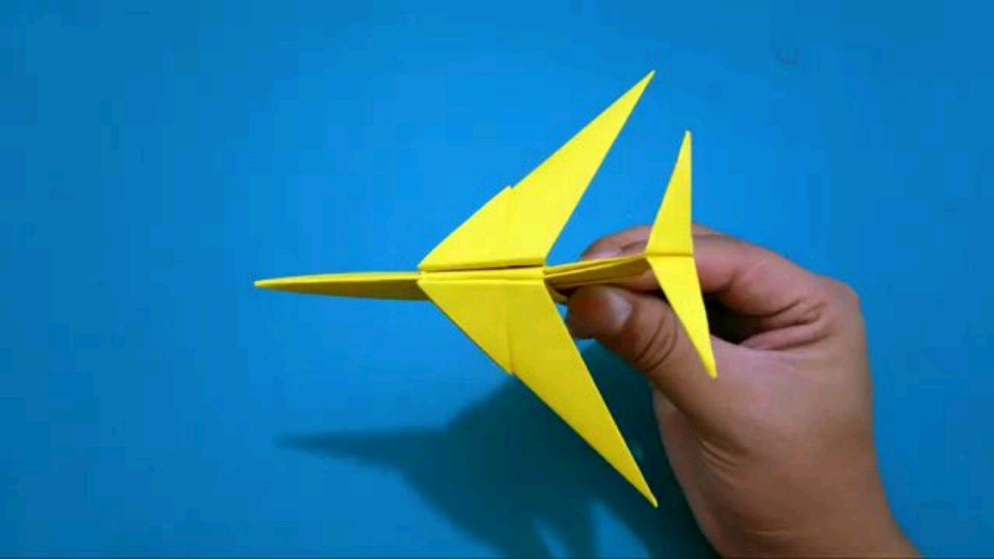 很酷的战斗纸飞机折纸教程,做法超简单,小朋友很喜欢!折纸艺术