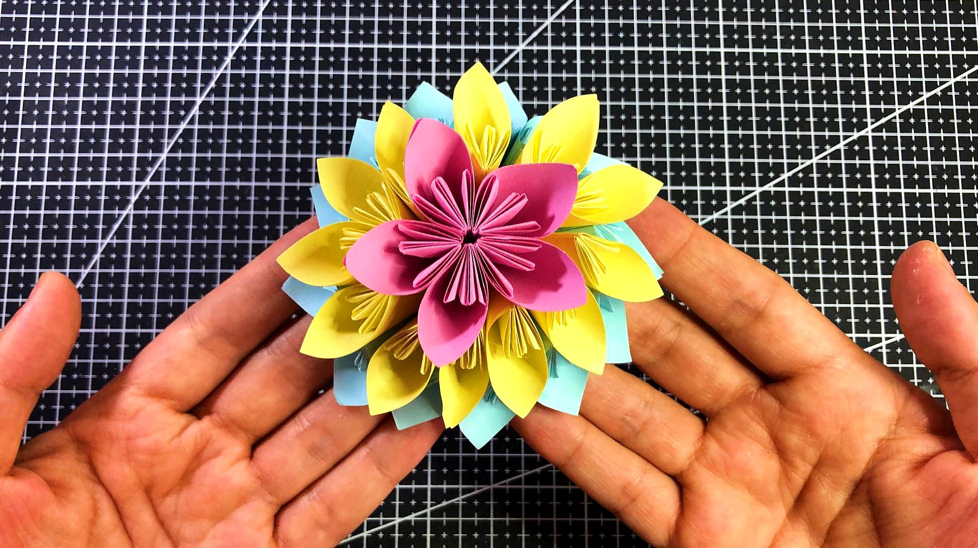 手工折纸:教你折一款漂亮的装饰花,方法还特别简单!