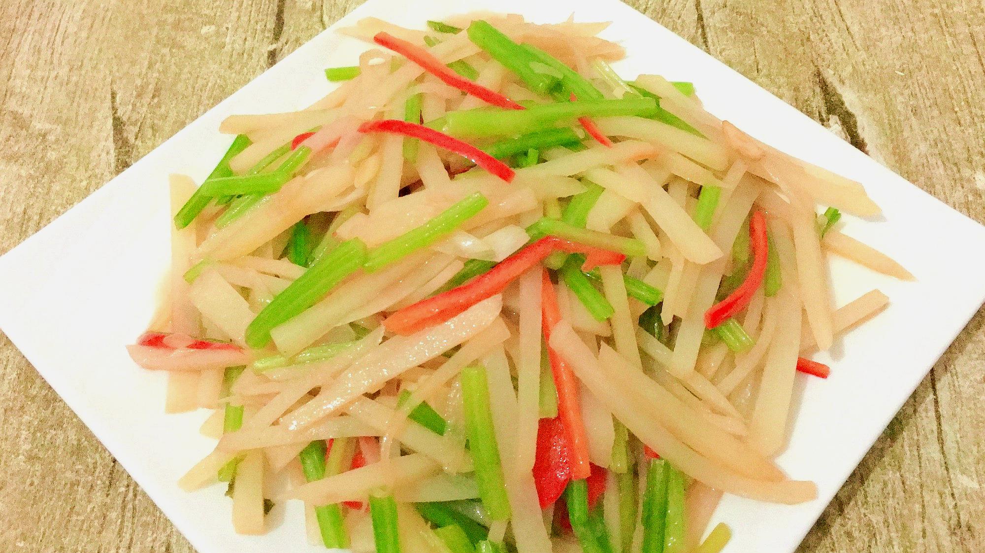 东北老式腌花咸菜做法，小时候的味道，做法特别简单，脆嫩下饭_尖椒