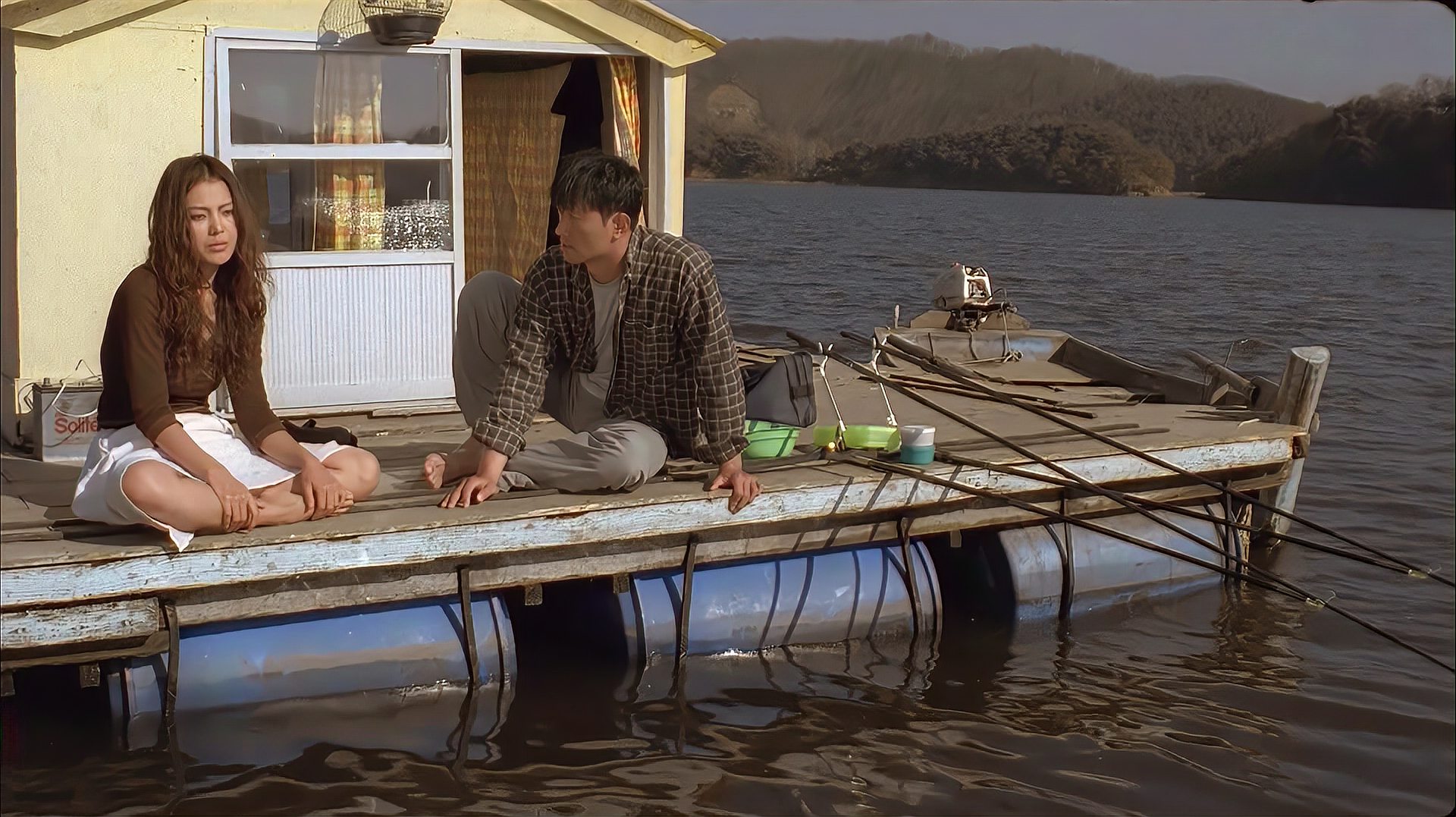 一对男女的悲惨人生,虐心压抑,金基德的韩国伦理片《漂流欲室》