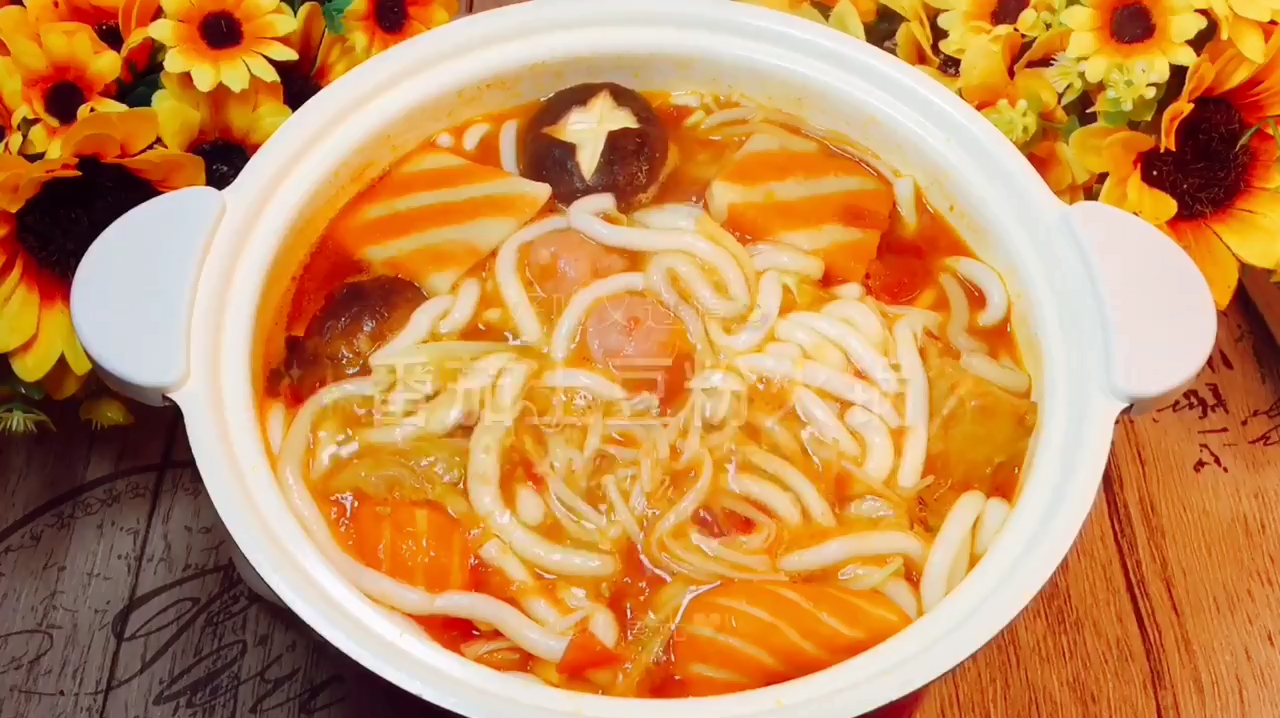 好吃又过瘾,番茄土豆粉火锅