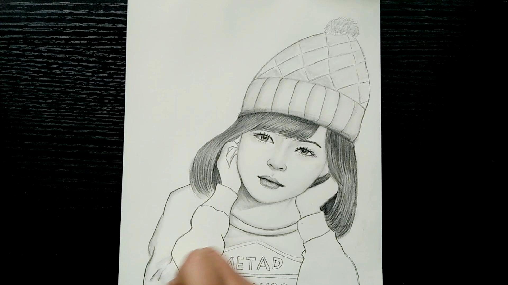 女生素描怎么画