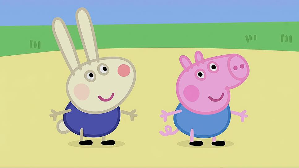 小猪佩奇:乔治和小兔理查德一起玩跷跷板,他们玩得很开心