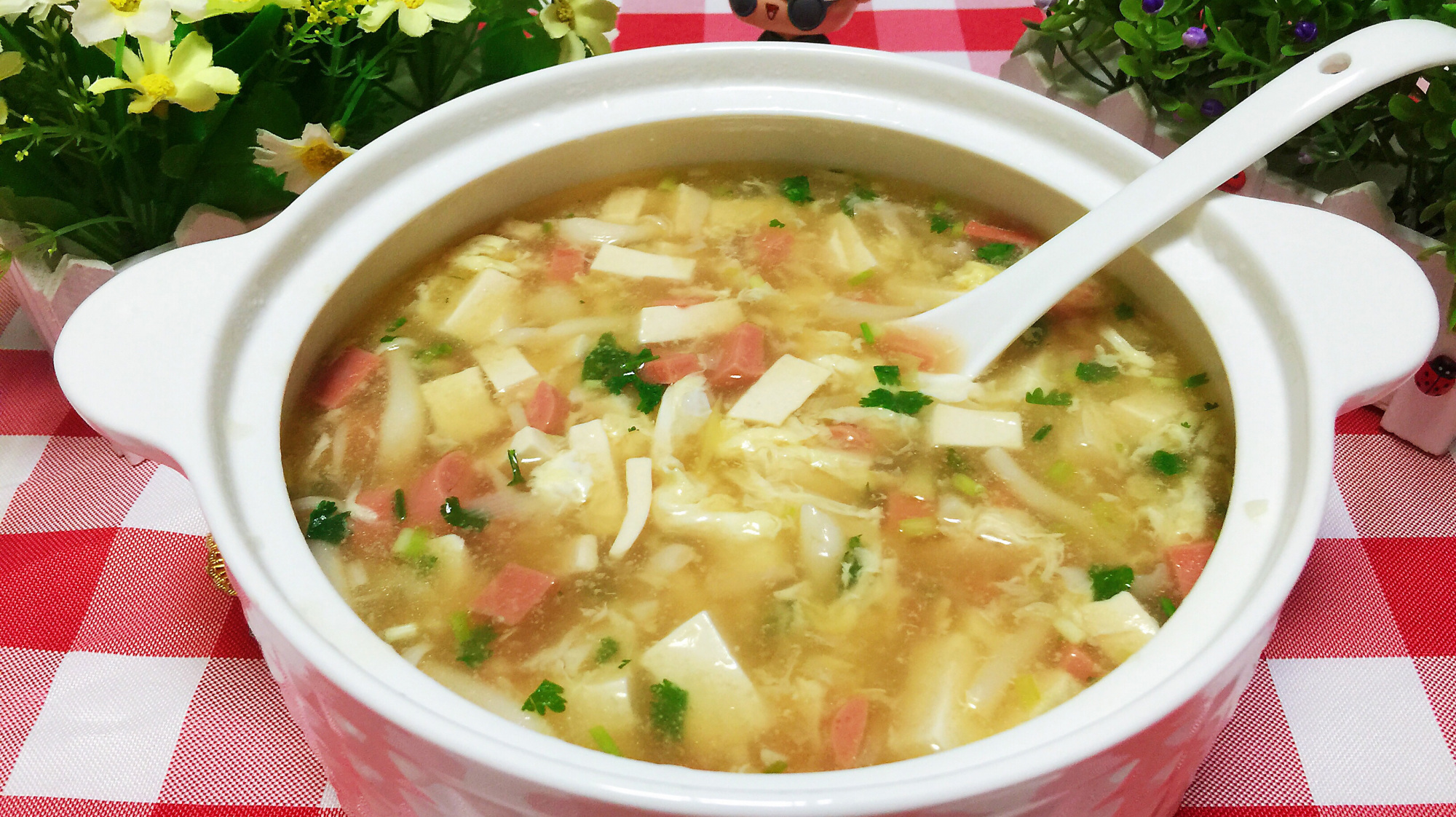 一块豆腐一把菌菇,教你做低脂豆腐菌菇汤,味道鲜美做法还简单