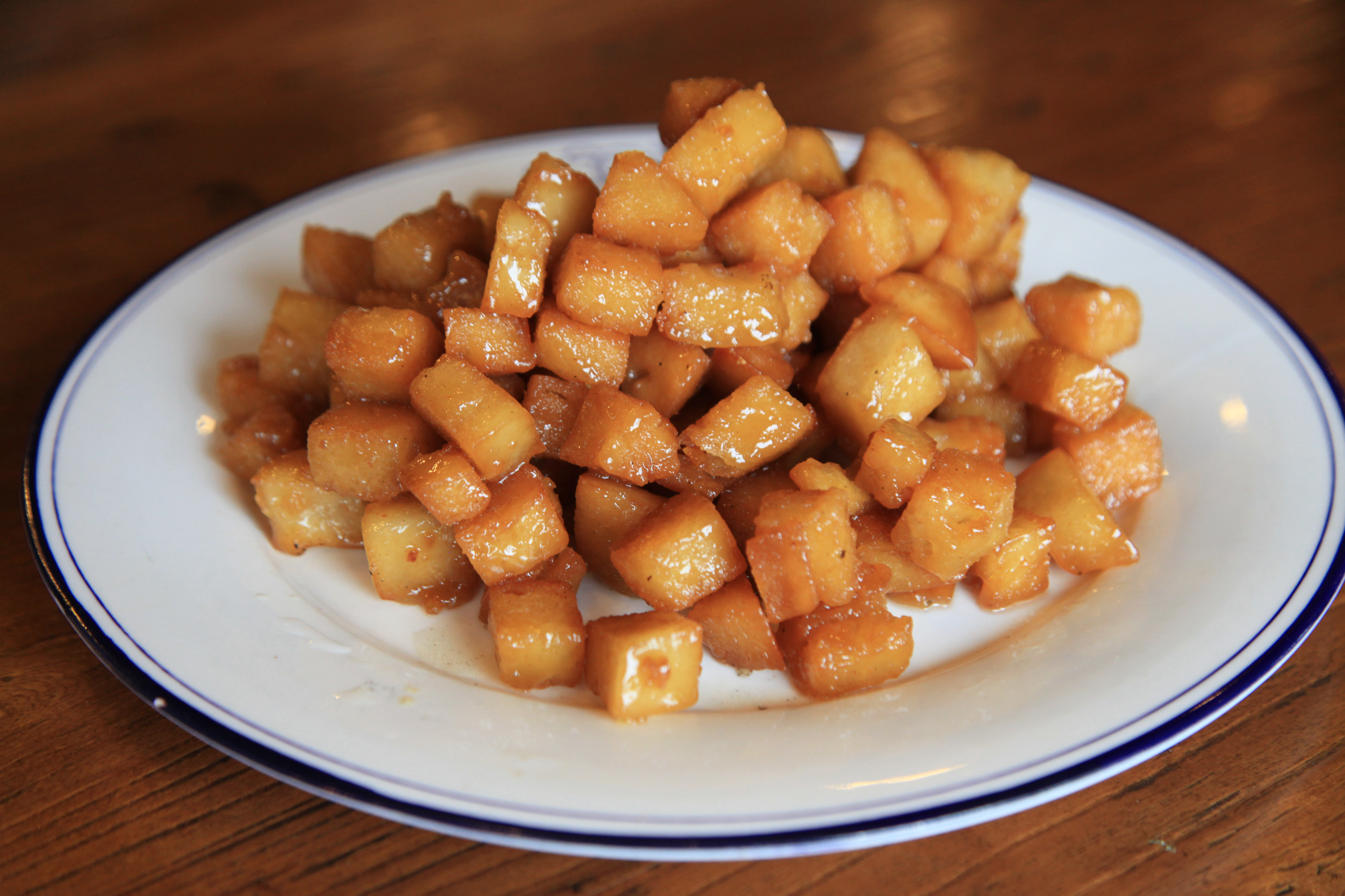 大厨教你炸馒头干的正确做法,外酥里嫩,比面包还好吃!