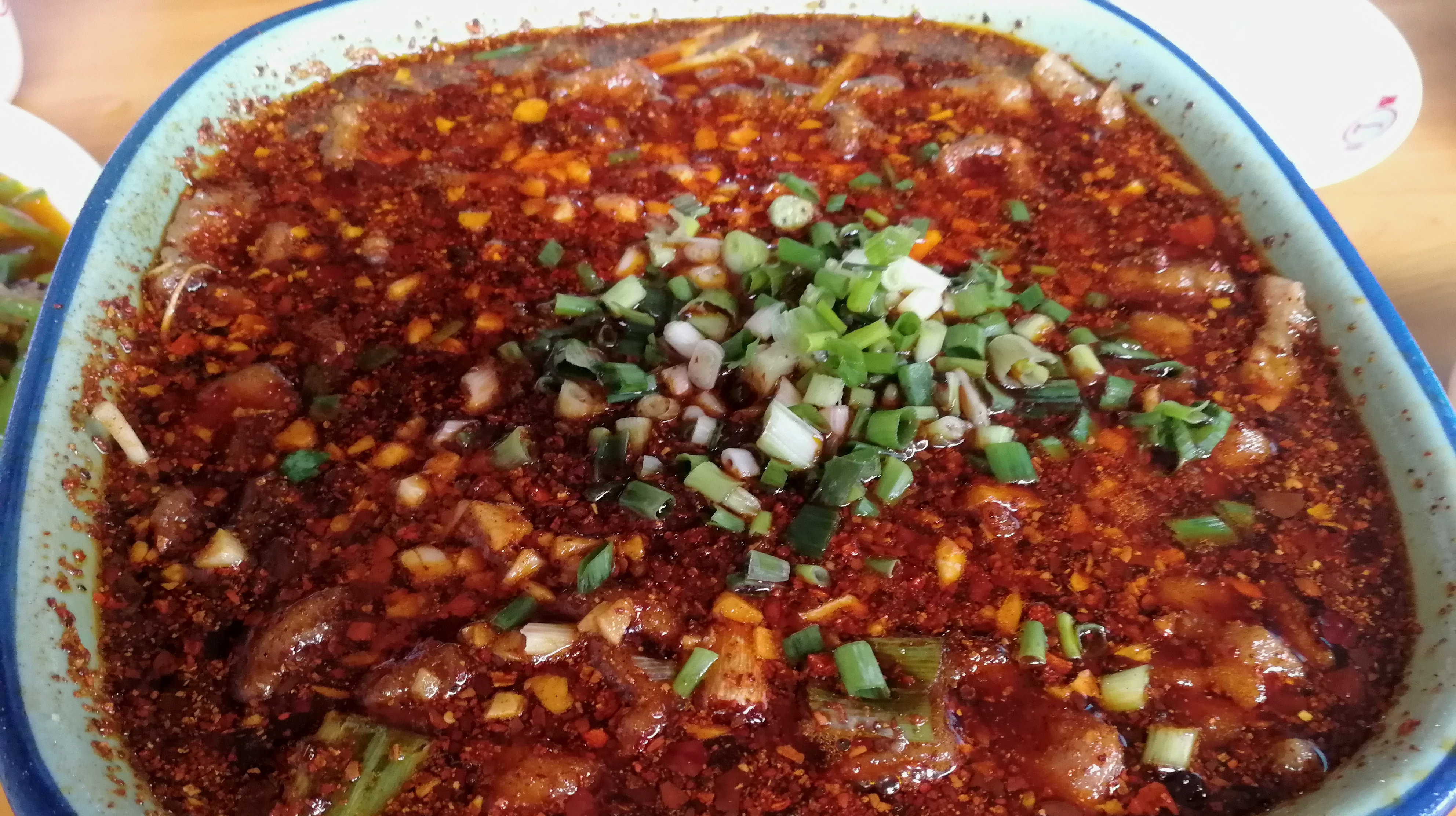 水煮肉片不用水,还是一次见,龙凤古镇的特色美食,一起看看