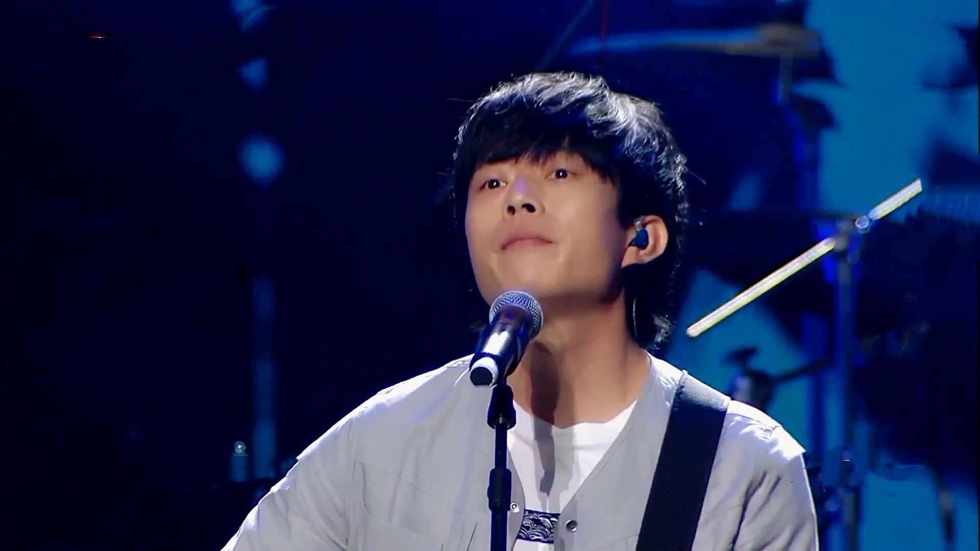 赵雷吉他弹唱《成都》,这首经典民谣真的太好听了!