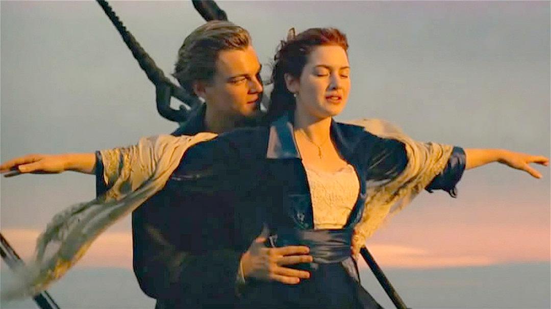 泰坦尼克号最经典的片段,原来这就是爱情的模样!