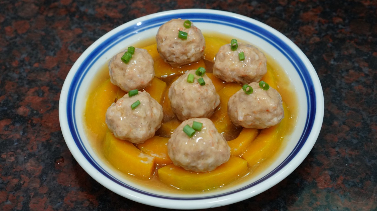 蒸南瓜,鲜甜可口的广东家常菜,一上桌让人食欲大增