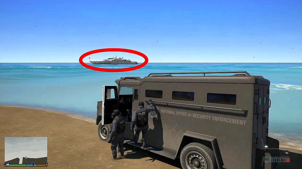 gta5:特警驾驶防爆车去海滩,发现豪华游轮,想过去看一下