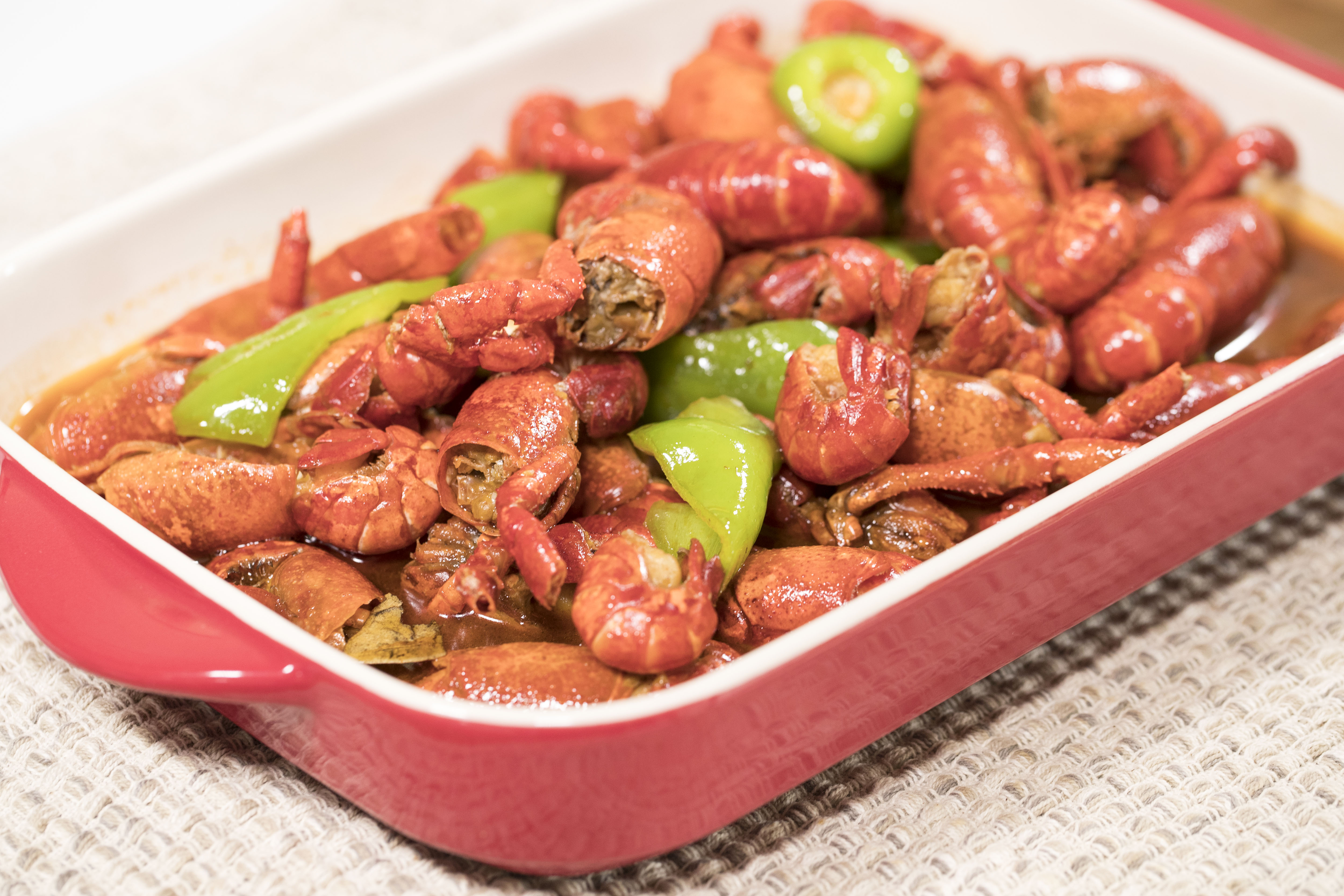 十三香小龙虾家常做法,在家简单就能做出美味,一次10斤不够吃