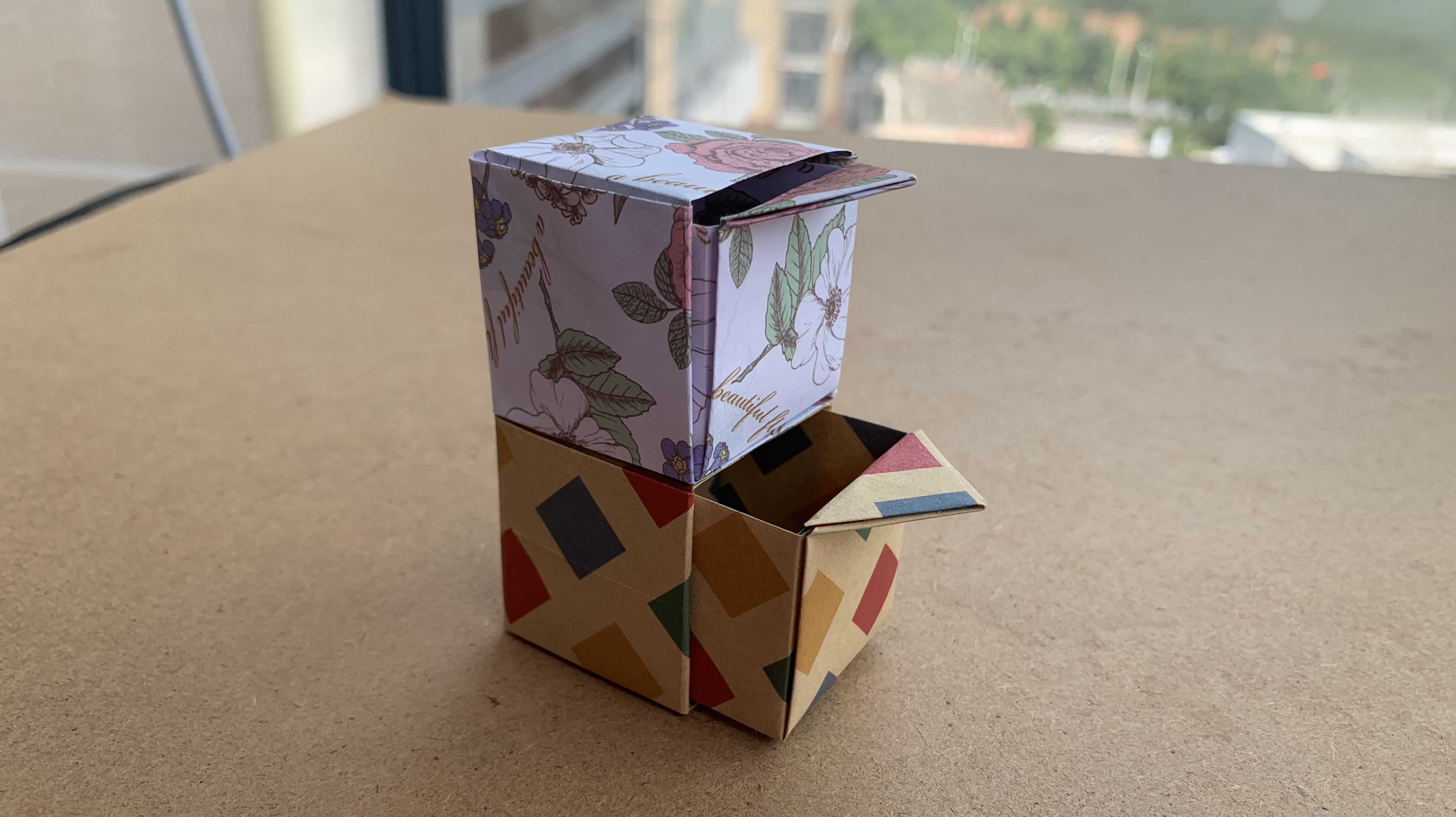 非常漂亮又实用还很简单的收纳盒手工折纸教程