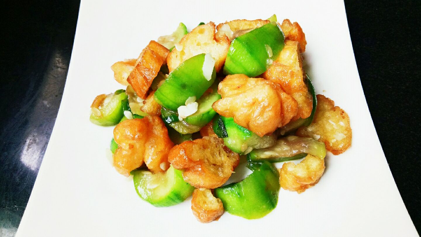 丝瓜炒油条做法! 清脆爽口不腻 夏天的清爽菜!