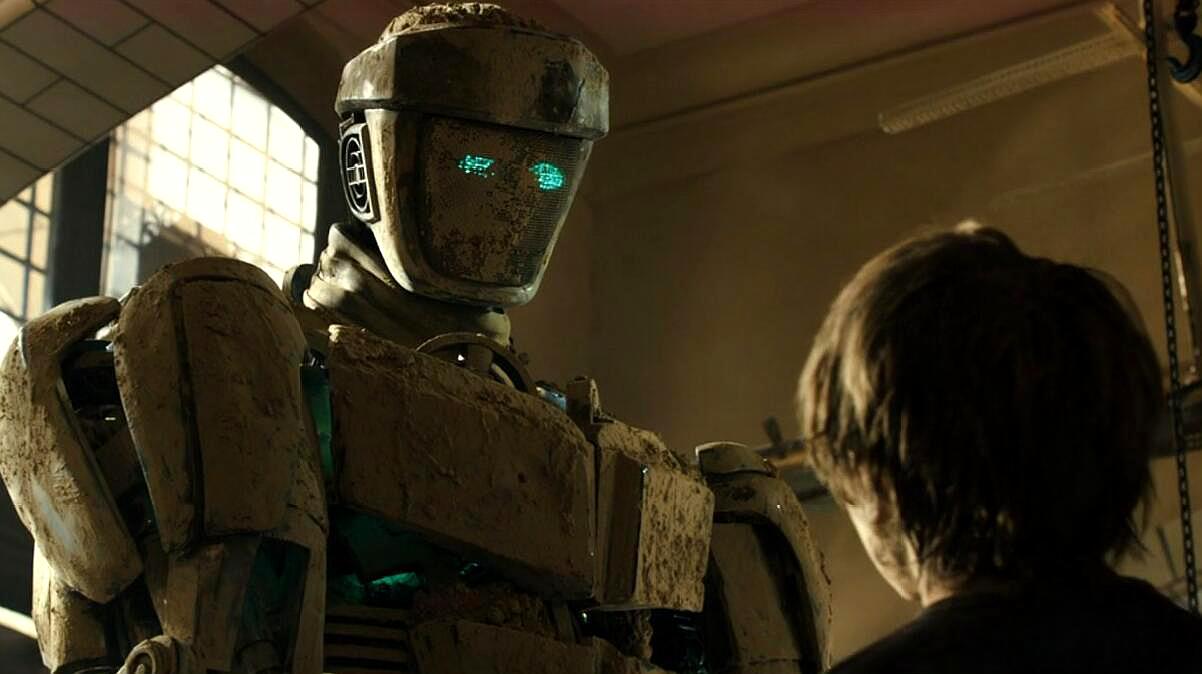 男孩从废弃堆里捡到一个机器人,修好后才发现它的战斗力高的吓人