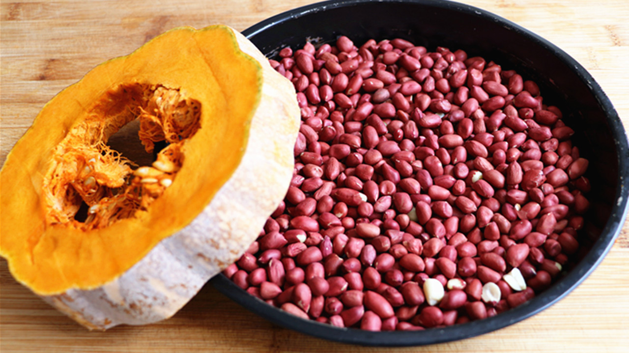 花生最近火了,加1块南瓜,不油炸不用煮,酥脆又多层,比吃肉香