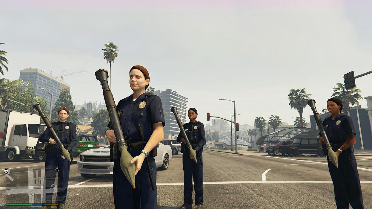 gta5:女特警搜捕嫌疑犯结果她控制不住手下乱开火箭炮!