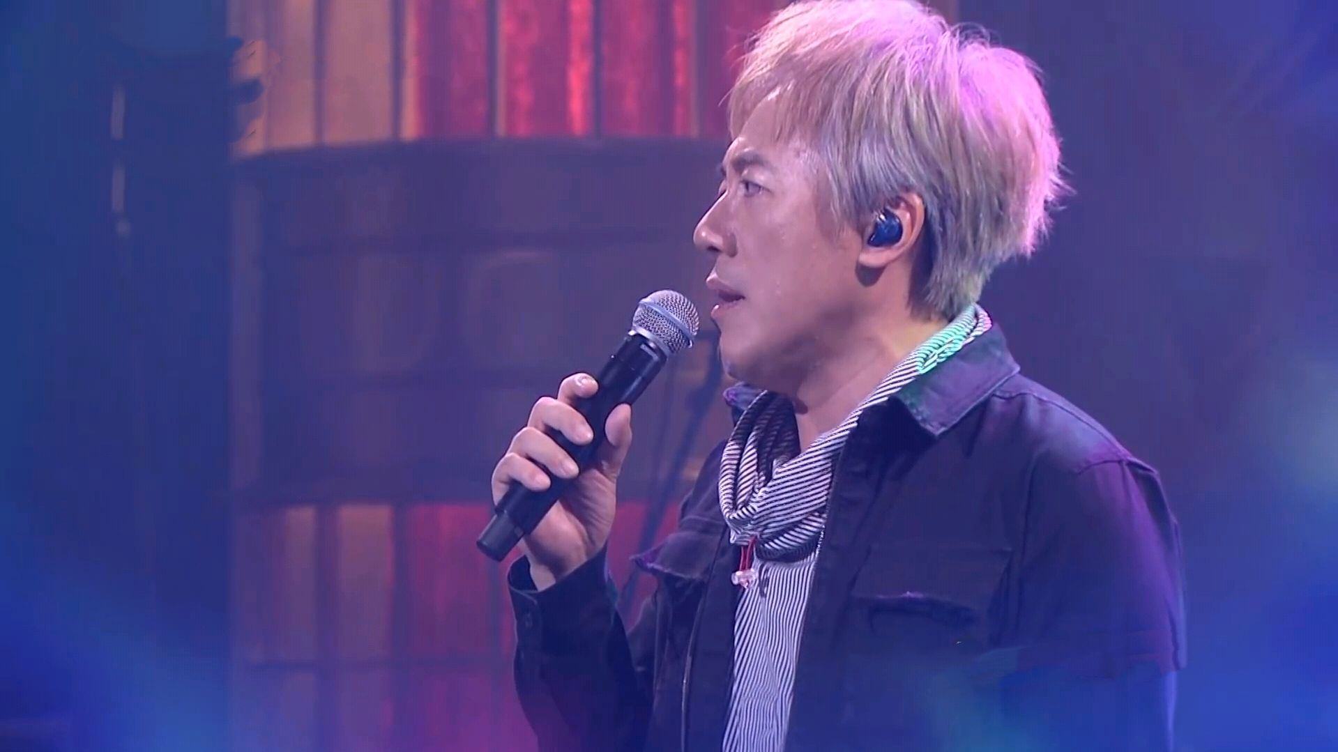 张宇苦情演绎《囚鸟》,揪心唱尽在爱情里的卑微!