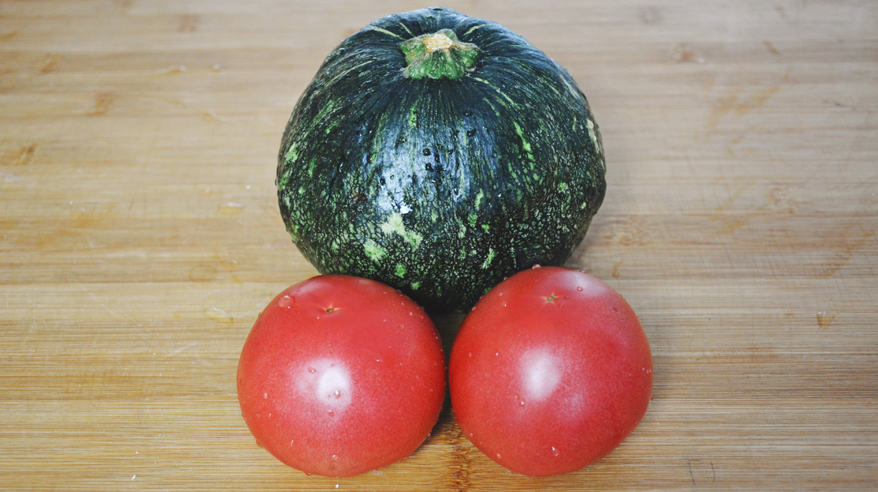 夏天要多吃南瓜,加2个西红柿,我家一周吃5次,上桌连汤汁都不剩