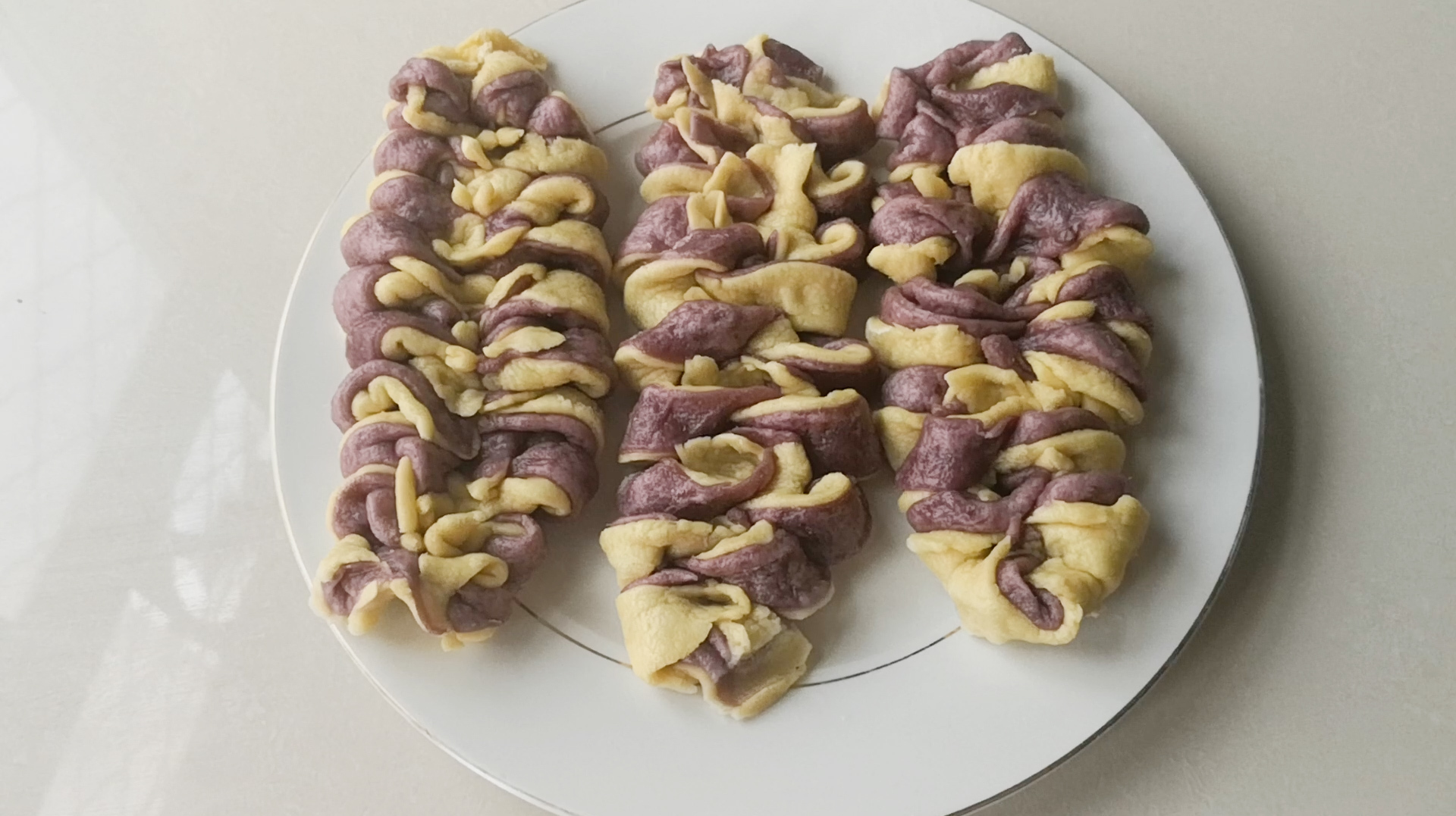 紫薯双色贝壳花卷怎么做_紫薯双色贝壳花卷的做法_陈米开_豆果美食